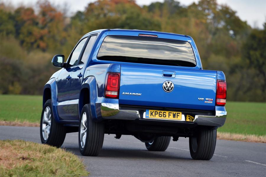  Volkswagen Amarok Double Cab 2016 года  (UK) (фото 2 из 40)